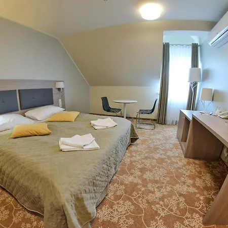 Panorama 3* Újszandec