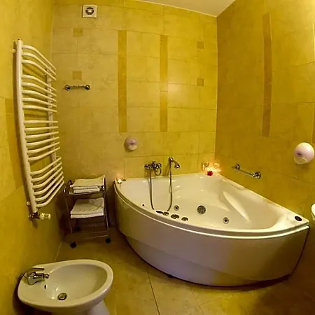 Panorama Hotel 3*